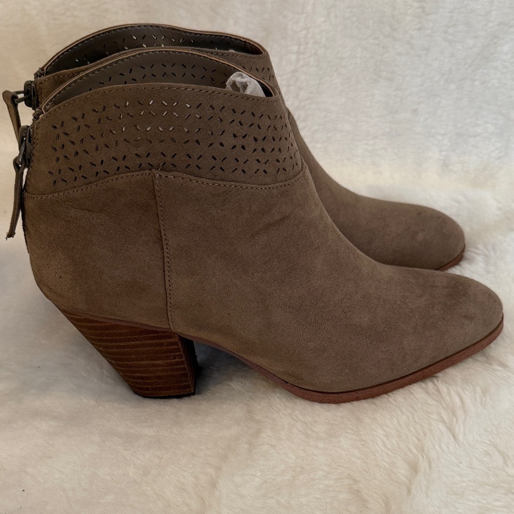 Violet & Red Jackson Lazer Cut Topline Booties In Taupe Faux Suede - Picture 4 of 16